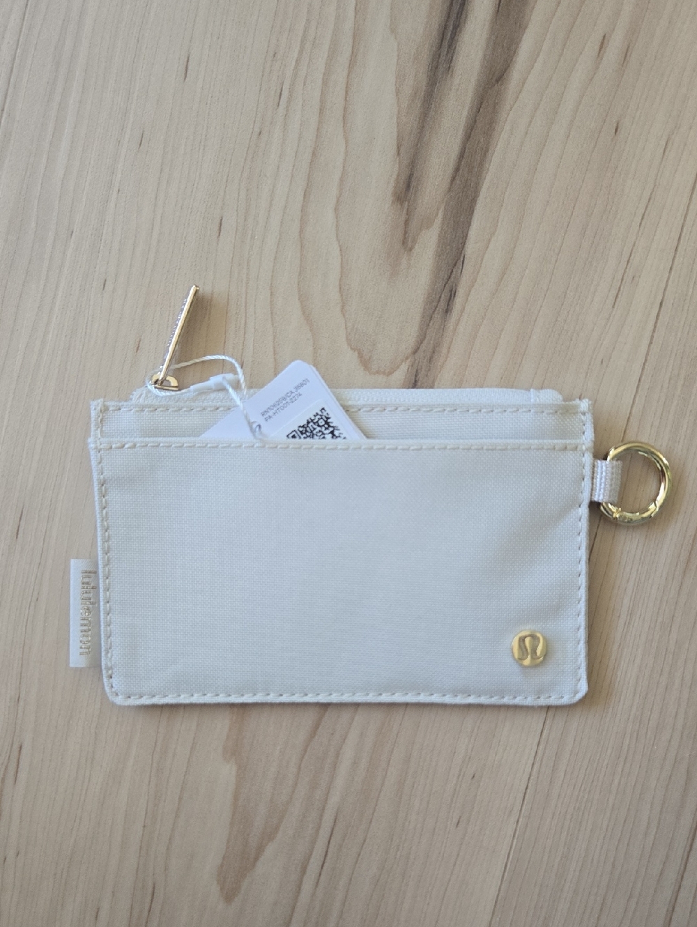 NWT Lululemon Clippable Card Case, Ivory/Gold